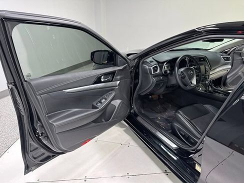 Used 2021 Nissan Maxima 3.5 SV w/ Floor Mat Group FWD image 11