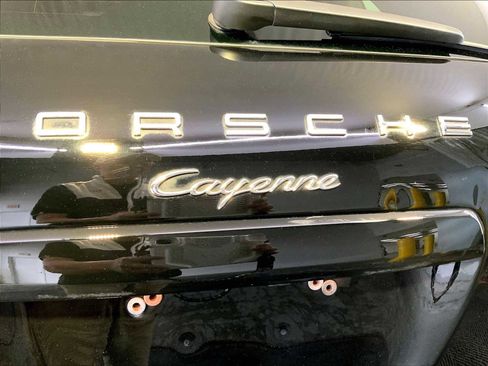 Used 2014 Porsche Cayenne Platinum Edition AWD/4WD image 35