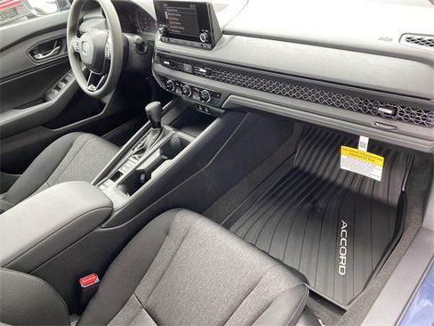 Used 2024 Honda Accord EX image 31