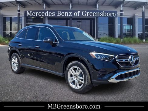 Used 2023 Mercedes-Benz GLC 300 4MATIC image 1