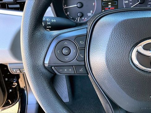 Certified 2025 Toyota Corolla LE image 22