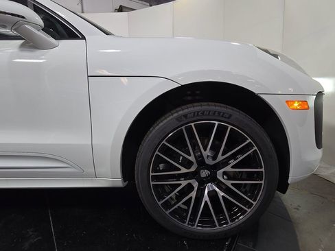 New 2025 Porsche Macan image 11