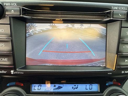 Used 2018 Toyota RAV4 XLE image 30