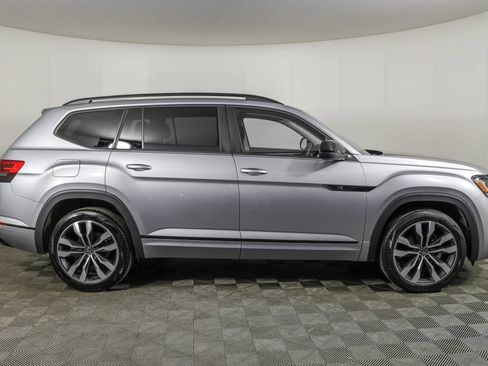 Used 2023 Volkswagen Atlas SEL R-Line AWD/4WD image 17