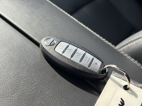 Used 2021 Nissan Rogue SL w/ Premium Package image 27