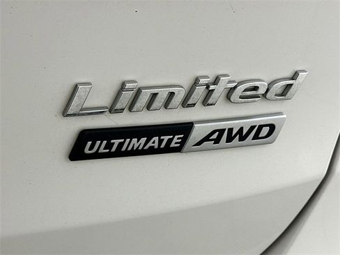 Used 2019 Hyundai Santa Fe Limited image 29