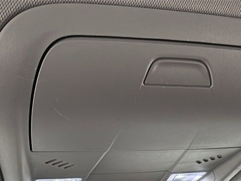 Used 2023 GMC Acadia SLE w/ Driver Convenience Package image 33