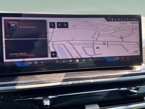 Used 2026 BMW X5 xDrive50e w/ M Sport Package image 14