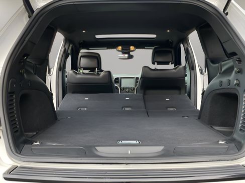 Used 2018 Jeep Grand Cherokee Altitude image 42