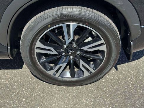 Used 2023 Mitsubishi Eclipse Cross SEL AWD/4WD image 12