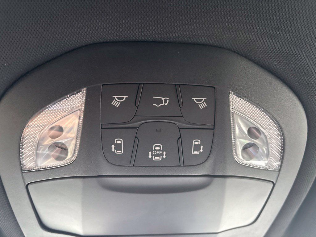 Used 2024 Chrysler Pacifica Touring-L w/ S Appearance Package FWD image 43
