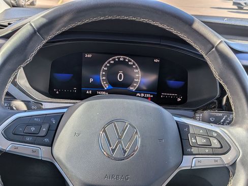 Used 2023 Volkswagen Taos SE w/ Panoramic Sunroof Package image 20