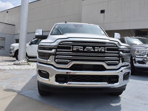 New 2025 RAM 2500 Laramie image 5