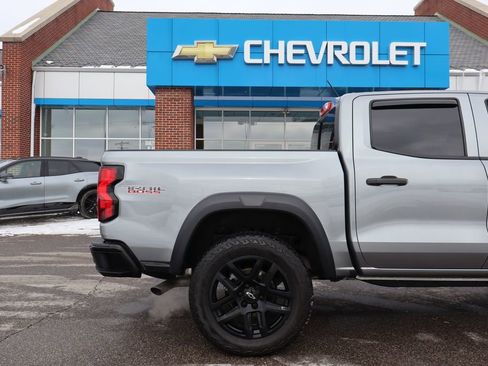 Used 2024 Chevrolet Colorado Trail Boss w/ Technology Package image 36