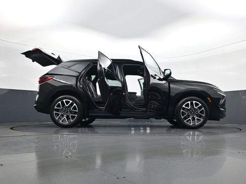 Used 2023 Chevrolet Blazer RS w/ Enhanced Convenience Package image 33