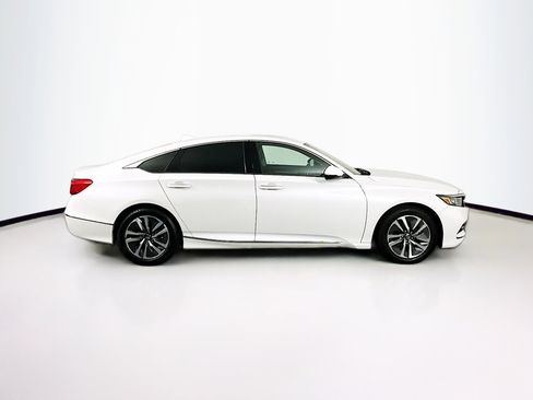 Used 2018 Honda Accord Touring image 10
