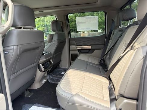New 2026 Ford F350 Platinum w/ Platinum Plus Package AWD/4WD image 8