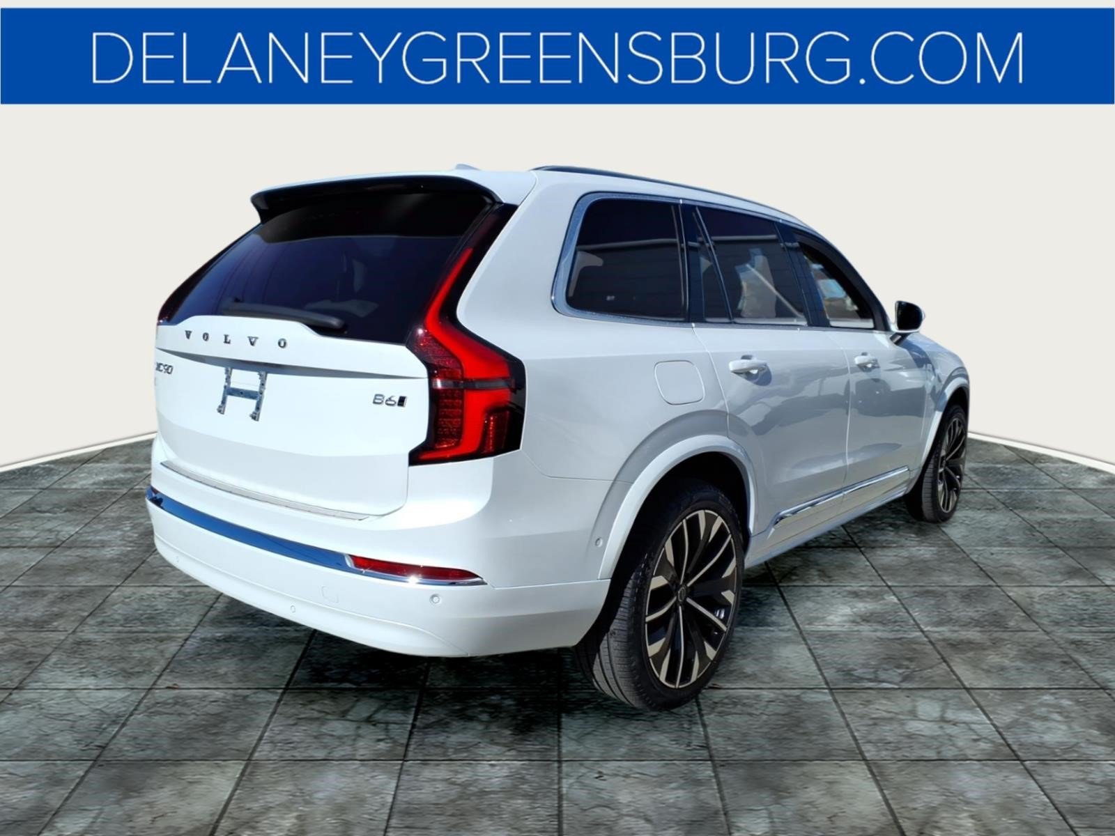Used 2026 Volvo XC90 B6 Plus w/ Protection Package Premier AWD/4WD image 3