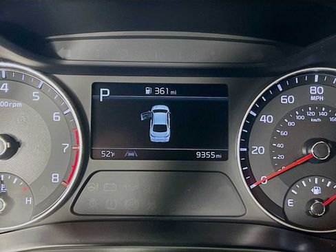 Used 2023 Kia Forte GT-Line image 12