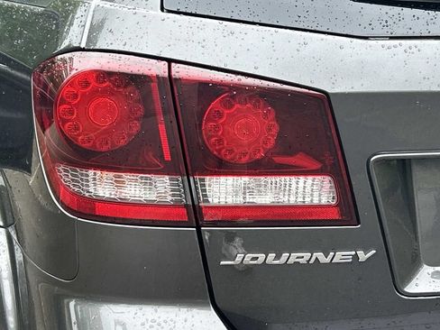 Used 2020 Dodge Journey Crossroad FWD image 13