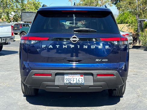 Used 2022 Nissan Pathfinder SV image 10