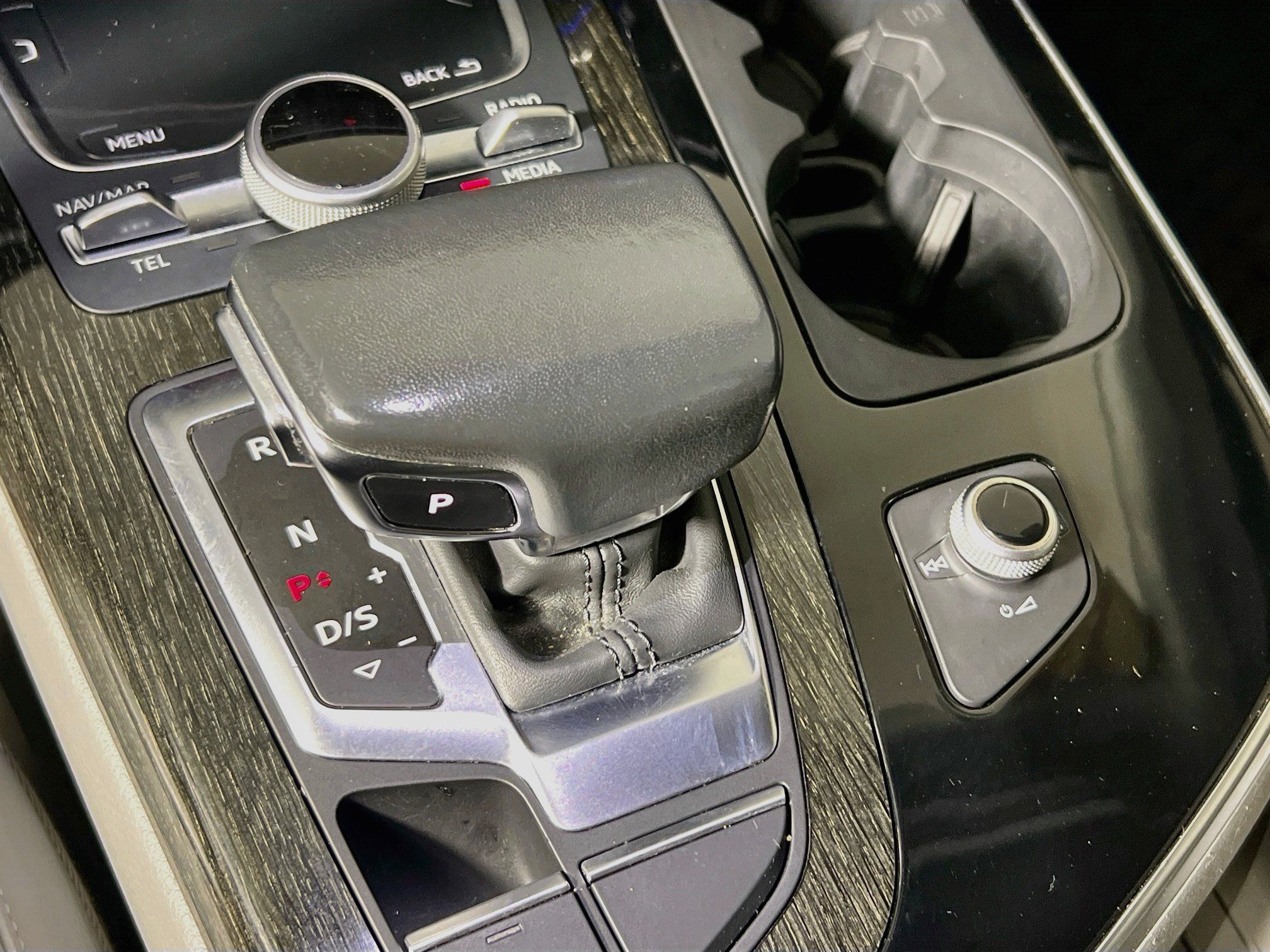 Used 2019 Audi Q7 3.0T Premium Plus w/ Premium Plus Package AWD/4WD image 24