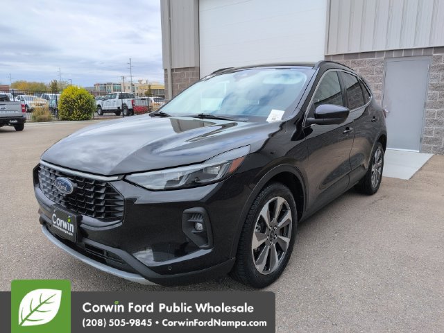 Used 2024 Ford Escape Platinum AWD/4WD image 7