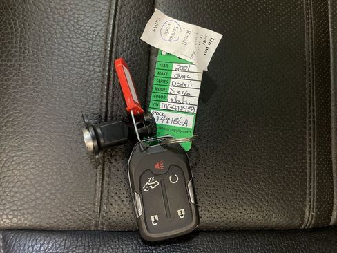 Used 2021 GMC Sierra 1500 Denali w/ Denali Premium Package image 31