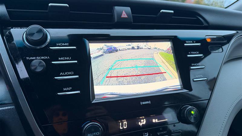Used 2020 Toyota Camry SE FWD image 35
