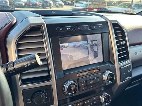 Used 2021 Ford F250 Platinum w/ FX4 Off-Road Package image 19