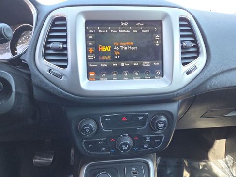 Used 2020 Jeep Compass High Altitude AWD/4WD image 27