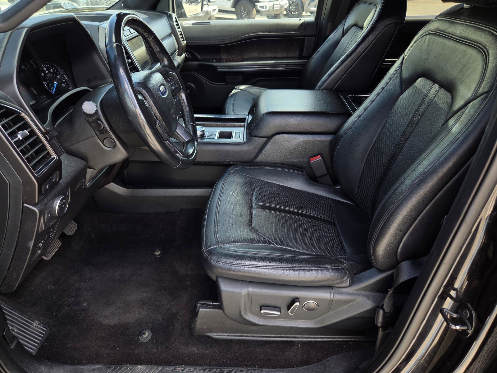 Used 2020 Ford Expedition Limited RWD image 23