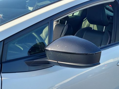 Used 2025 Toyota Prius XLE image 12