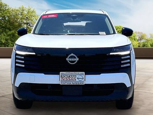Used 2026 Nissan Kicks SV FWD image 2