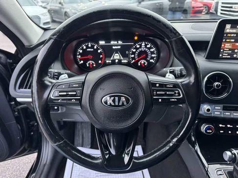 Used 2018 Kia Stinger Premium image 12
