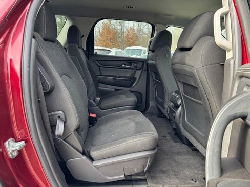 Used 2016 GMC Acadia SLE image 19