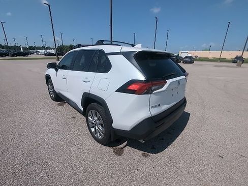 Used 2025 Toyota RAV4 XLE Premium w/ Weather Package FWD image 9