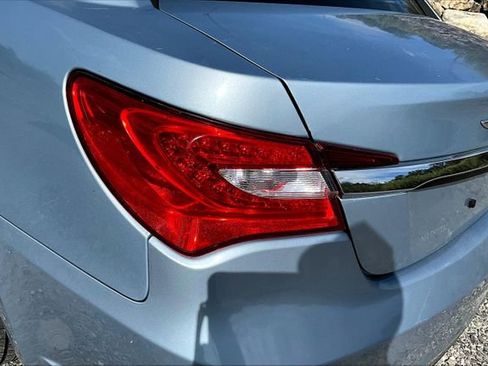 Used 2014 Chrysler 200 Touring image 22