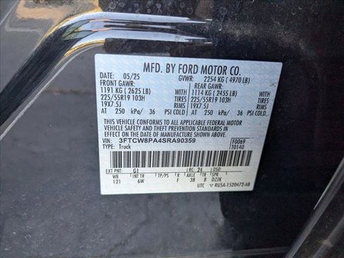 Used 2025 Ford Maverick Lobo image 23