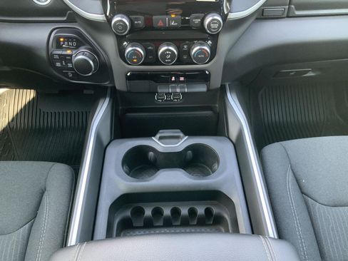 Used 2022 RAM 1500 Big Horn AWD/4WD image 42