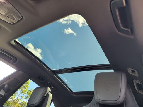 Used 2025 Porsche Macan Electric image 26