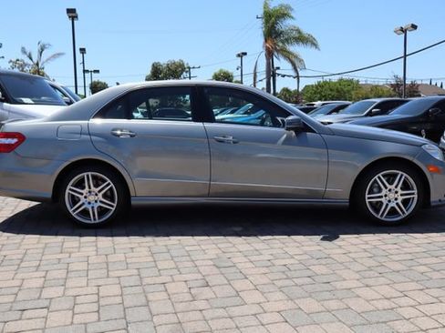 Used 2010 Mercedes-Benz E 550 Sedan image 7