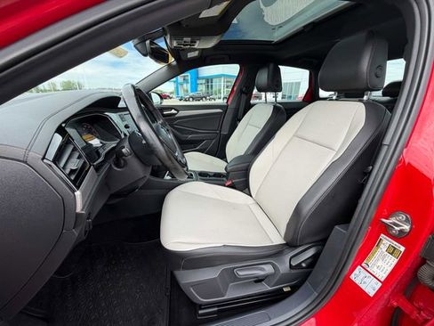 Used 2020 Volkswagen Jetta R-Line w/ R-Line Cold Weather Package FWD image 17