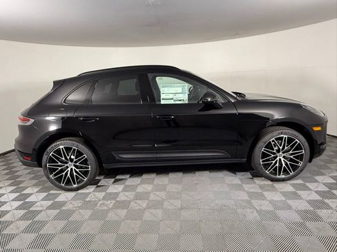 Certified 2025 Porsche Macan S image 8