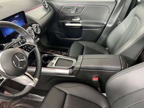 Certified 2025 Mercedes-Benz GLA 250 4MATIC image 4