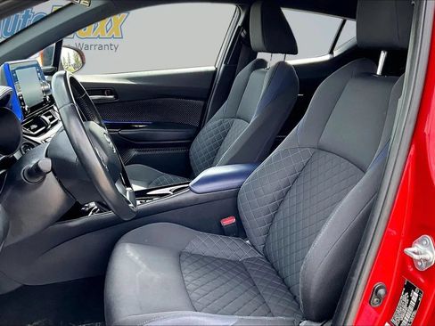Used 2021 Toyota C-HR XLE FWD image 26