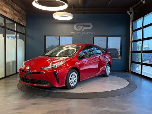 Used 2019 Toyota Prius LE FWD image 7