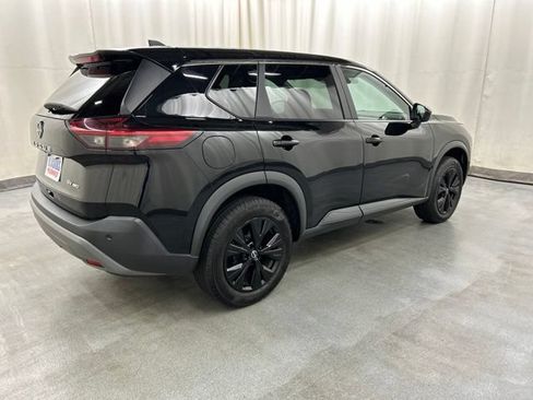Used 2023 Nissan Rogue SV AWD/4WD image 3