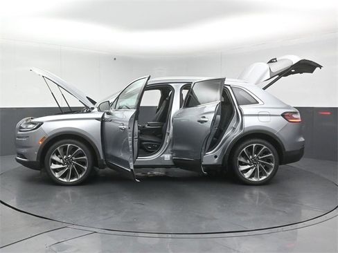 Certified 2022 Lincoln Nautilus Reserve w/ Equipment Group 201A image 54