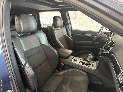 Used 2021 Jeep Grand Cherokee Trailhawk w/ Premium Lighting Group AWD/4WD image 45